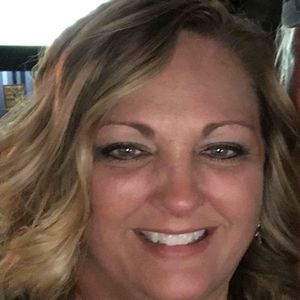 Meet your Posher, Dina